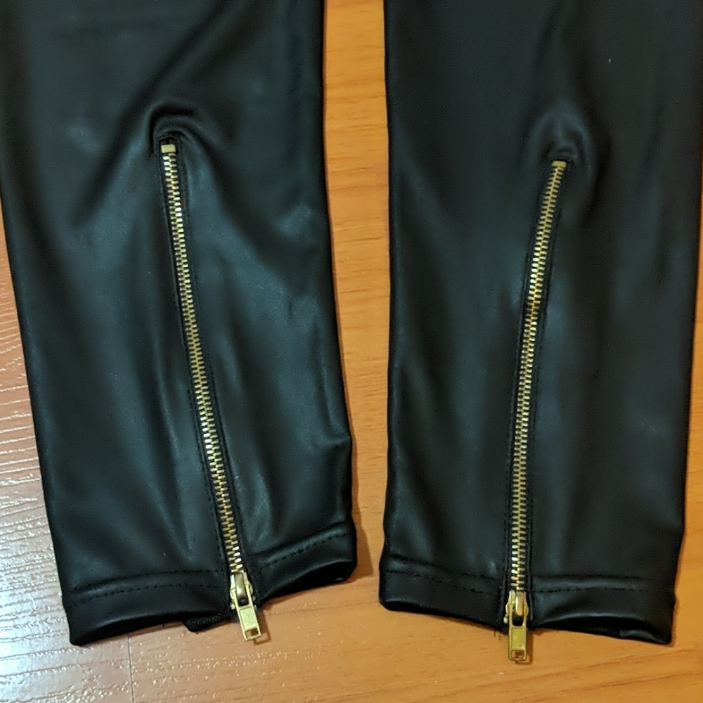 💥FREE MID RISE LEGGINGS